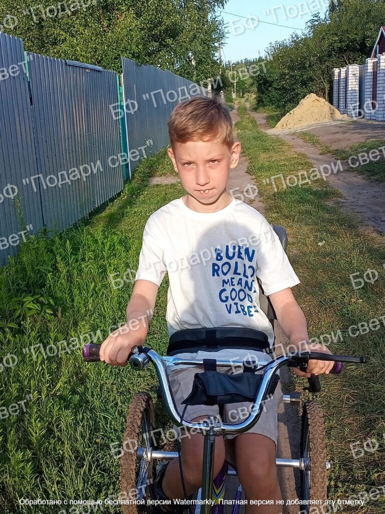 Цуверкалов Леонид на велосипеде
